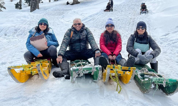Skiing facilities Resort in Gulmarg